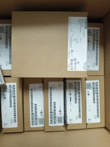 Siemen-S S7-300 PLC โมดูลควบคุมราคาดีเป็นพิเศษคอนโทรลเลอร์เฉพาะจุดแบบดั้งเดิมของใหม่ในสต็อก6ES73317PF010AB0 - Product Image 4