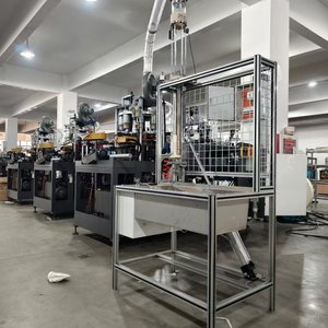 Tam otomatik tek kullanımlık karton bardak yapma makinesi için uygun küçük işletmeler ve fabrikalar