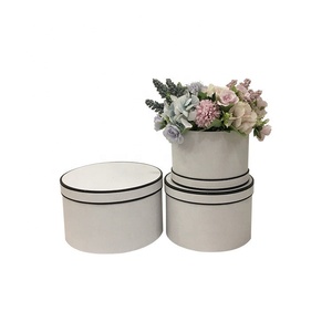 ชุดที่เรียบง่ายและทันสมัยของกล่องของขวัญดอกไม้สามรอบ - Product Image 5