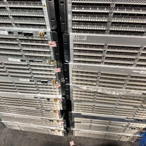 160の100GbEポートまたは32の400GbEポートが付いているPTX10003-160Cネットワークスイッチベースシステム - Product Image 3