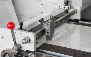 DIC350 Label Sticker <strong>Cutter</strong> Self Adhesive Roll to Roll Digital Die Cutting Machine With Slitting and Laminating - Product Image 3
