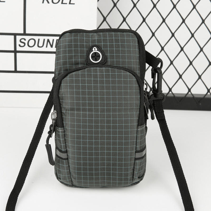 สีเทาเข้ม