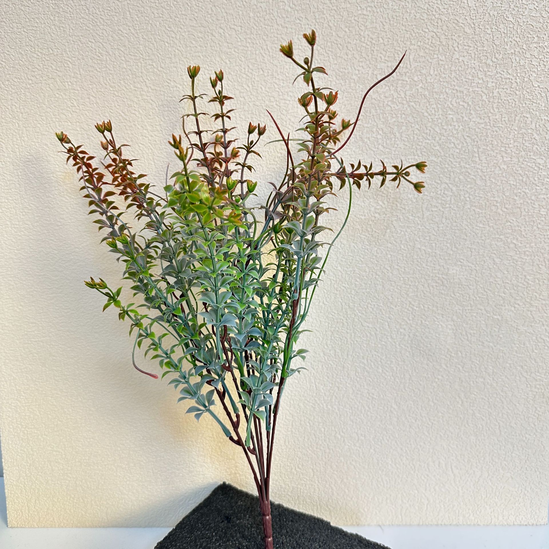 35cm Plastic Water Grass (Autumn/White)