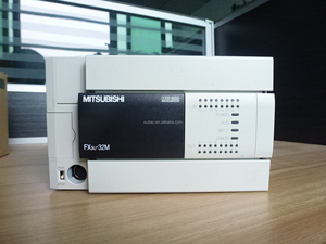 Neue Original-FX3U-16MT/ES-A-SPS-Controller-Automatisierung HMI S7 1200 Series RS485 Dedizierte PAC-Controller-Programmierung - Product Image 5
