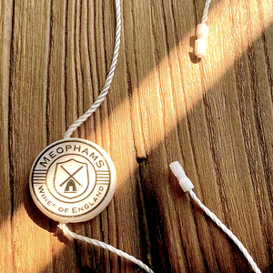 Sello colgante de nailon con logotipo de marca personalizado barato al por mayor, cuerda de plástico, alfiler de seguridad, etiqueta de cuerda oscilante, etiqueta colgante de cuerda elástica para ropa - Product Image 3