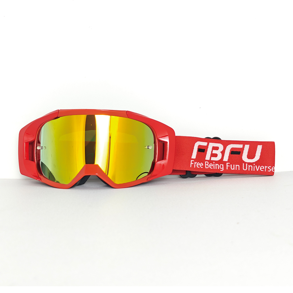 Lunettes rouges à monture rouge