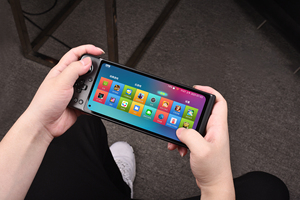 GPD XP Plus เครื่องเล่นวิดีโอเกม,แอนดรอยด์11คอนโซลหน้าจอสัมผัสขนาด6GB/256GB Octa Core สำหรับปี PS2 N64 Wifi - Product Image 6