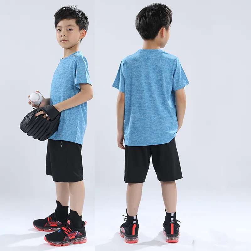 Для маленьких мальчиков рубашки с короткими рукавами ткань отводящая влагу спортивная одежда; Детская одежда для активного отдыха производительности футбольные кроссовки футболки