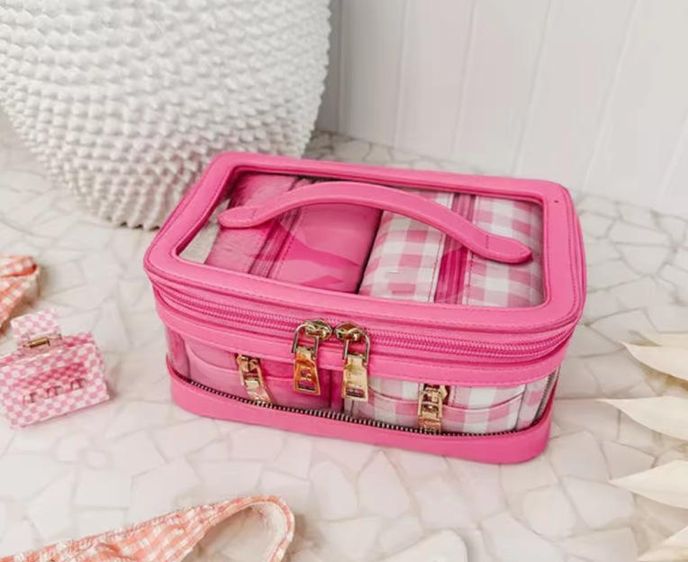 สีชมพูร้อน