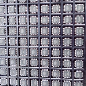 MCHC908GR8CFAE MCU 8-Bit-Mikrocontroller 8K Flash 32-LQFP MC68HC908GR8CFAE - Product Image 3
