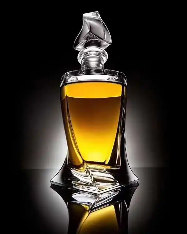 Fabbrica Di Lusso Di Fascia Alta Trasparente Bottiglia di Vetro di Whisky Whisky Bottiglie 500ml 700ml di Liquore Bicchiere di Brandy bicchiere di Vodka Bottiglia di Vetro