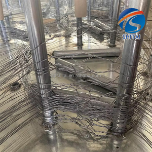 Consegna rapida e piste anticarro di fabbrica ad alta produzione di abilitabilità avvolto netto difesa del campo di battaglia funziona avvolgendo la rete metallica ad ostacoli - Product Image 4