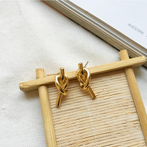 复古创意金属结耳钉简约<span class=keywords><strong>Madewell</strong></span>黄金打结耳环首饰