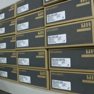 HF903BS-A48 servomotore AC nuovo nella scatola con interfaccia di comunicazione RS485 per la programmazione PLC spedizione rapida - Product Image 4
