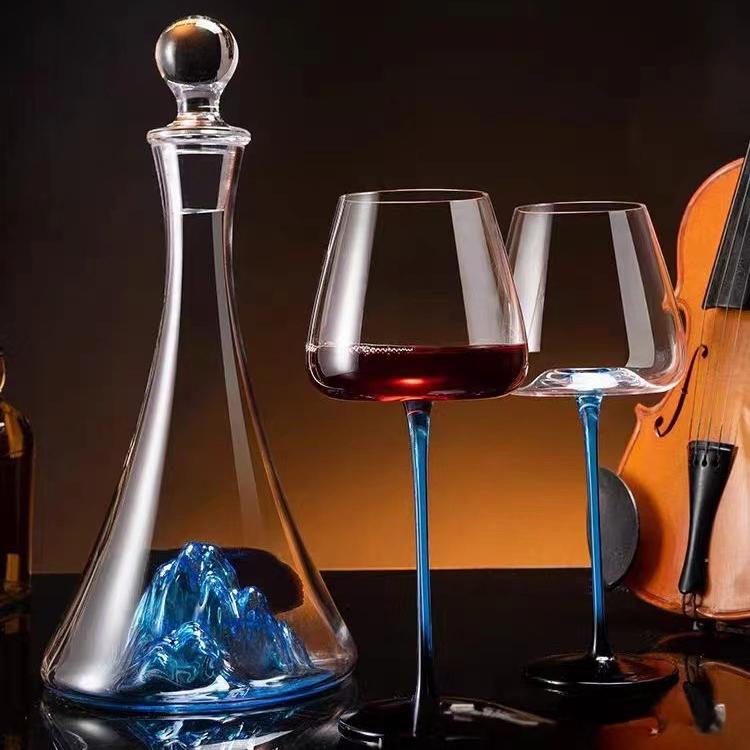 Carafe haute + 2 verres à vin