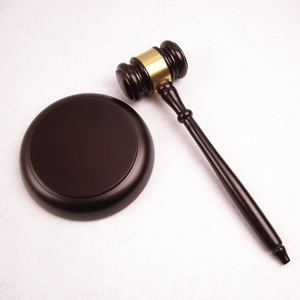 手作り木製ジャッジガベルサウンドブロック教育玩具法律学生と弁護士向けオークションセールアイテム - Product Image 1