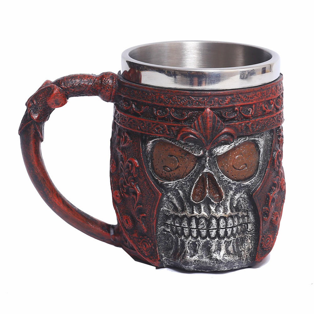 Tasse de chevalier crâne rouge