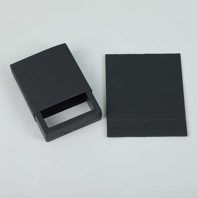 Couverture souple noire + boîte intérieure