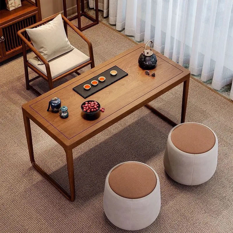 El paquete incluye: mesa de 1,4 metros, 1 silla de té y 2 taburetes redondos.