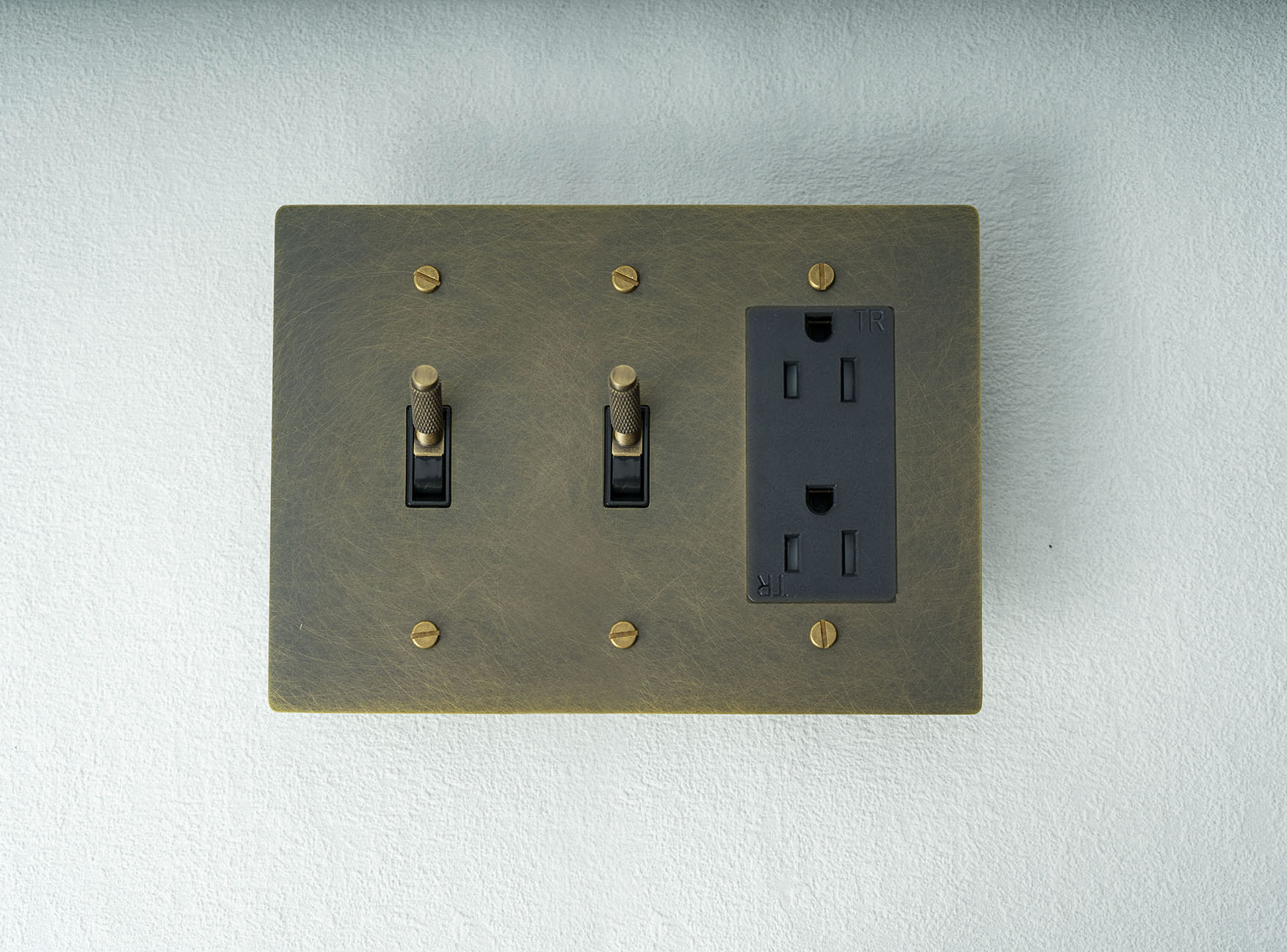 2GANG+1SOCKET