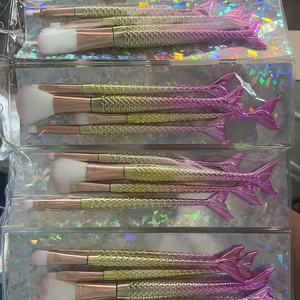 Karışık tedarik düşük fiyat fabrika doğrudan 4 in 1 fırçalar Mermaid şekli kozmetik fırça galvanik balık kuyruğu makyaj fırçası - Product Image 6