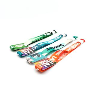 Benutzer definiertes Logo 13,56 MHz RFID Smart Card Mini Tag Armband bargeldlose Zahlungen Festival Stoff gewebte wasserdichte Armbänder <span class=keywords><strong>QR</strong></span>-Code
