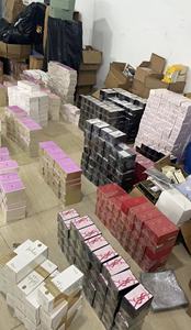 Lüks bakara kırmızı 540 orijinal hediyelik parfüm kutusu setleri kadınlar için 35ml * 4 vücut spreyleri uzun ömürlü koku küçük cam şişe <span class=keywords><strong>Al</strong></span> Por