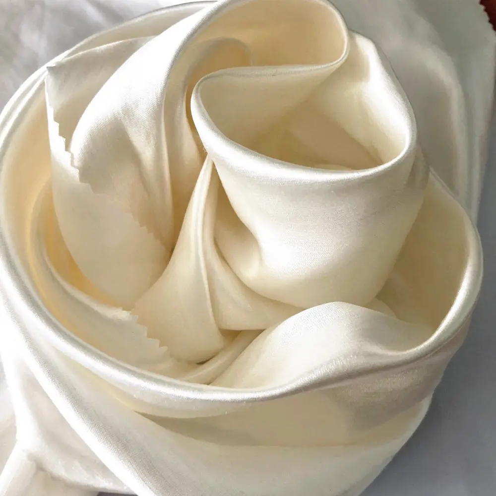 Tecido de cetim branco para terno de luxo, tecido de mistura de seda e cânhamo grosso e brilhante branco de melhor qualidade