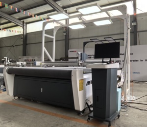 Akıllı Gerber kumaş haddeleme Zebra perde kesici ve bez salınan bıçak kesme makinesi fabrika fiyat - Product Image 2