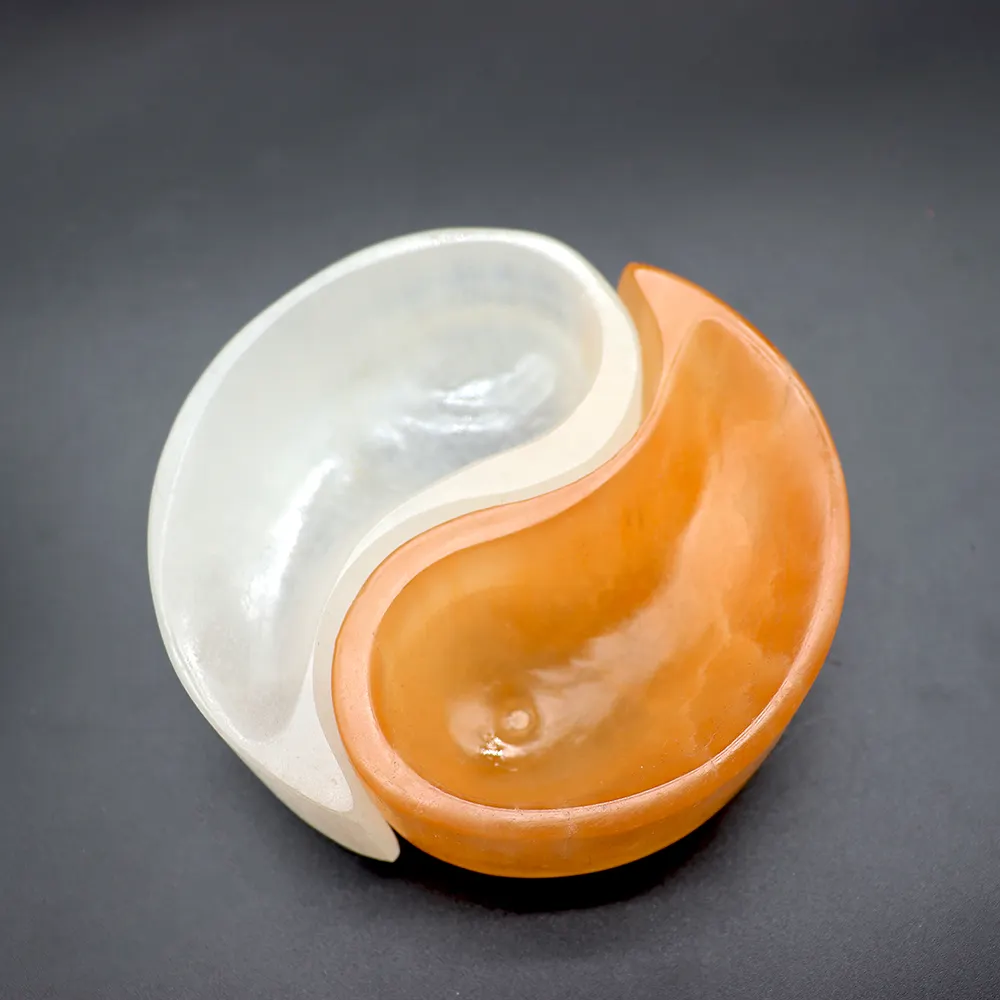 Blanco y naranja natural selenita de procesamiento de piedra de alta calidad taiji selenita recipiente de cristal para la decoración