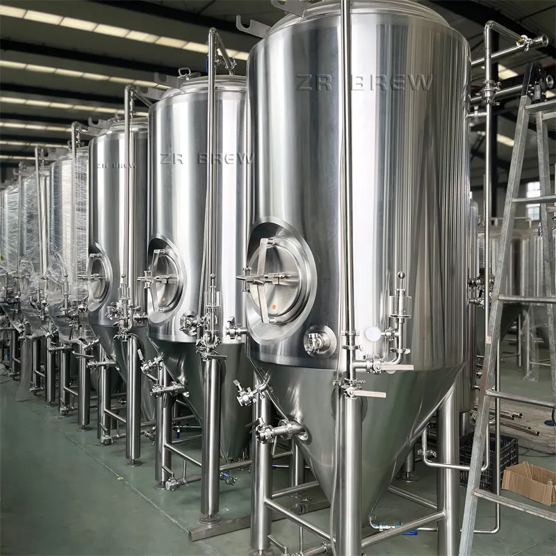 10bbl 1000l service à l'étranger équipement de brassage de bière fermenteur à double couche sous pression