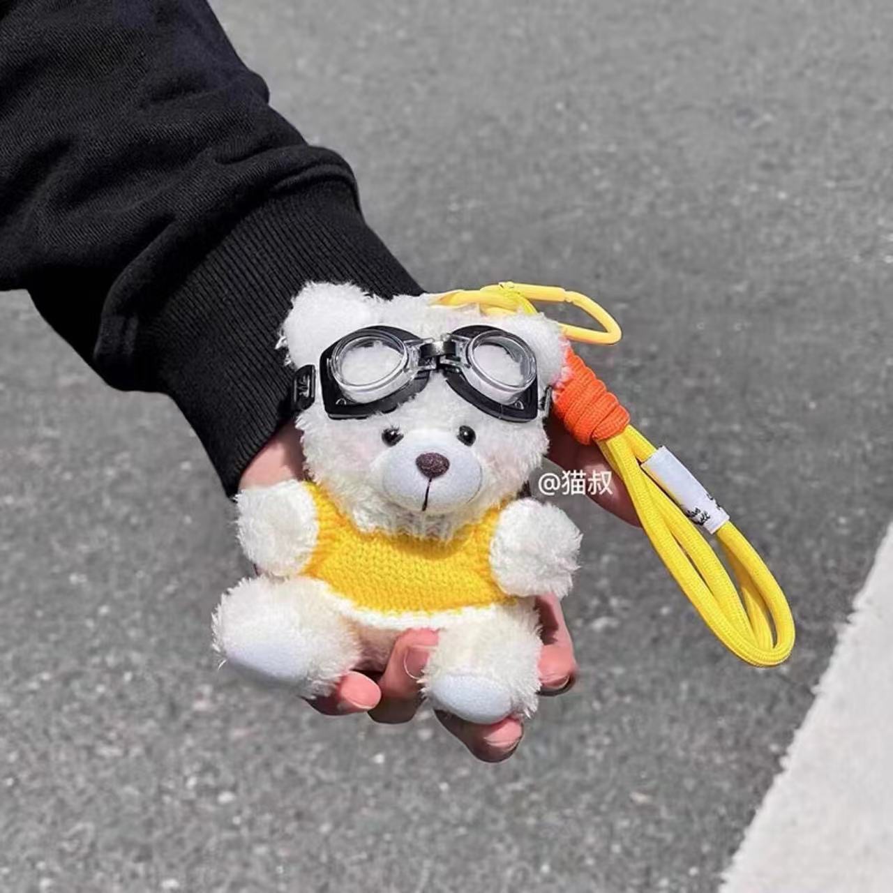 Yellow Clothes - Pilot Little White Bear