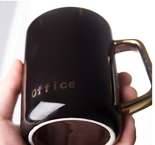 Black mug