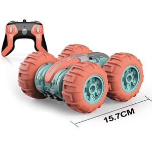 เด็กชายของเล่นพลาสติก2.4กรัม4WD วิทยุไฟฟ้าควบคุมสะเทินน้ำสะเทินบกที่ดินรถยนต์สองด้านกลิ้ง R C แสดงความสามารถ RC แก้วรถ