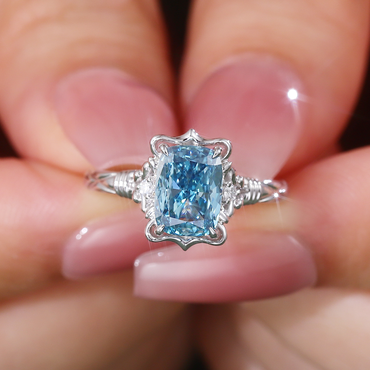 Bague en or massif 18 carats avec diamant de laboratoire