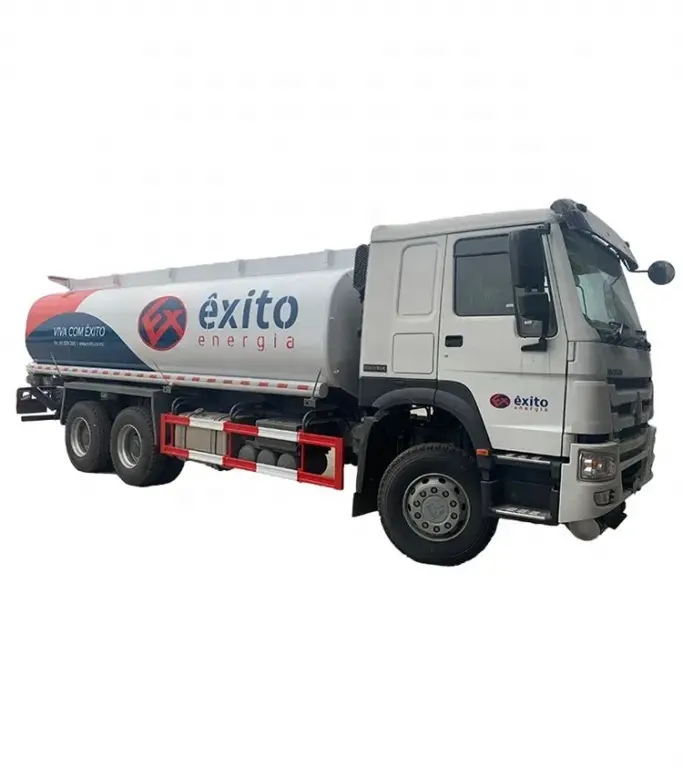 Sinotruk howo 6x4 20000 litres camion-citerne à eau utilisé camion Bowser à eau à vendre