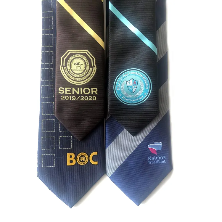 Großhandel Schule Krawatten Krawatte Casual Stripe Seide oder Polyester Logo Krawatten Jacquard gewebte Krawatten für Kinder