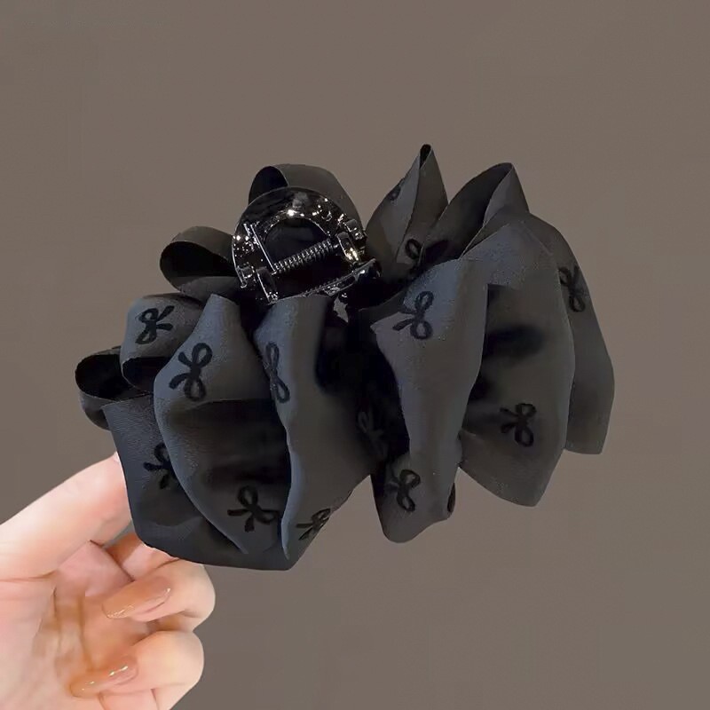 8 black printed bubble hair clip