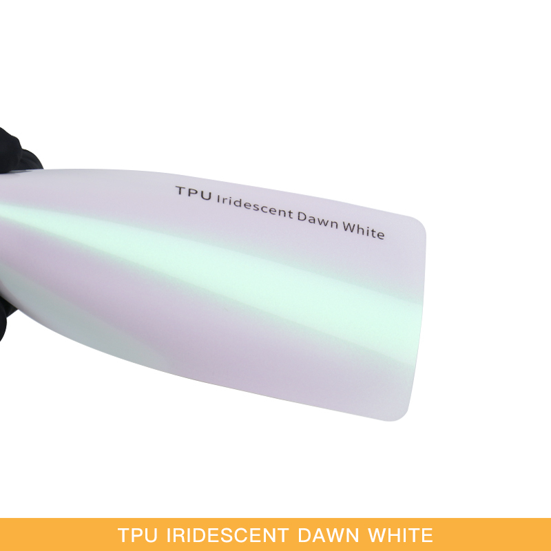Blanc aube irisé