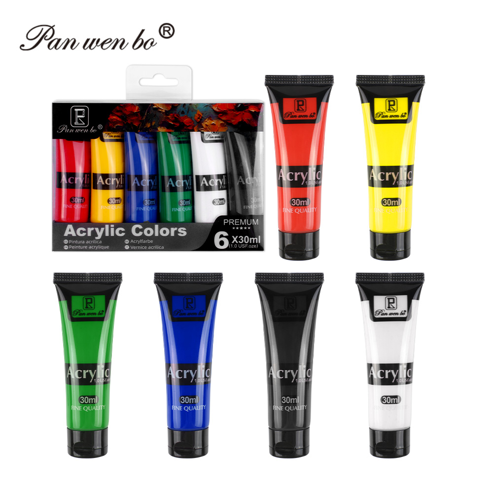 Rouge, jaune, bleu, vert, noir et blanc
