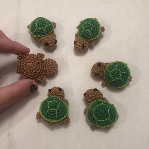 手工龟钩针钥匙扣Amigurumi龟小钩针龟手工玩具Amigurumi钩针迷你动物龟礼品