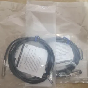 Sensore interruttore di prossimità Omr E2e-x7d1-n a tre flussi rettilinei capacitivi - Product Image 3