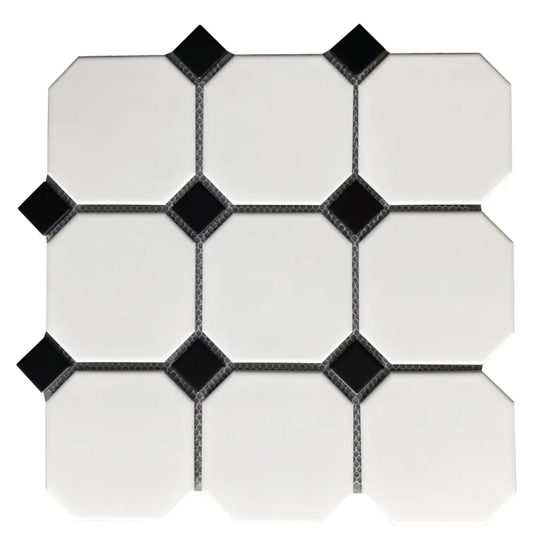 Vendita calda Smalto A Getto D'acqua Nero Mattonelle di Mosaico di Porcellana Da Cucina Bianco tessere di Mosaico In Ceramica