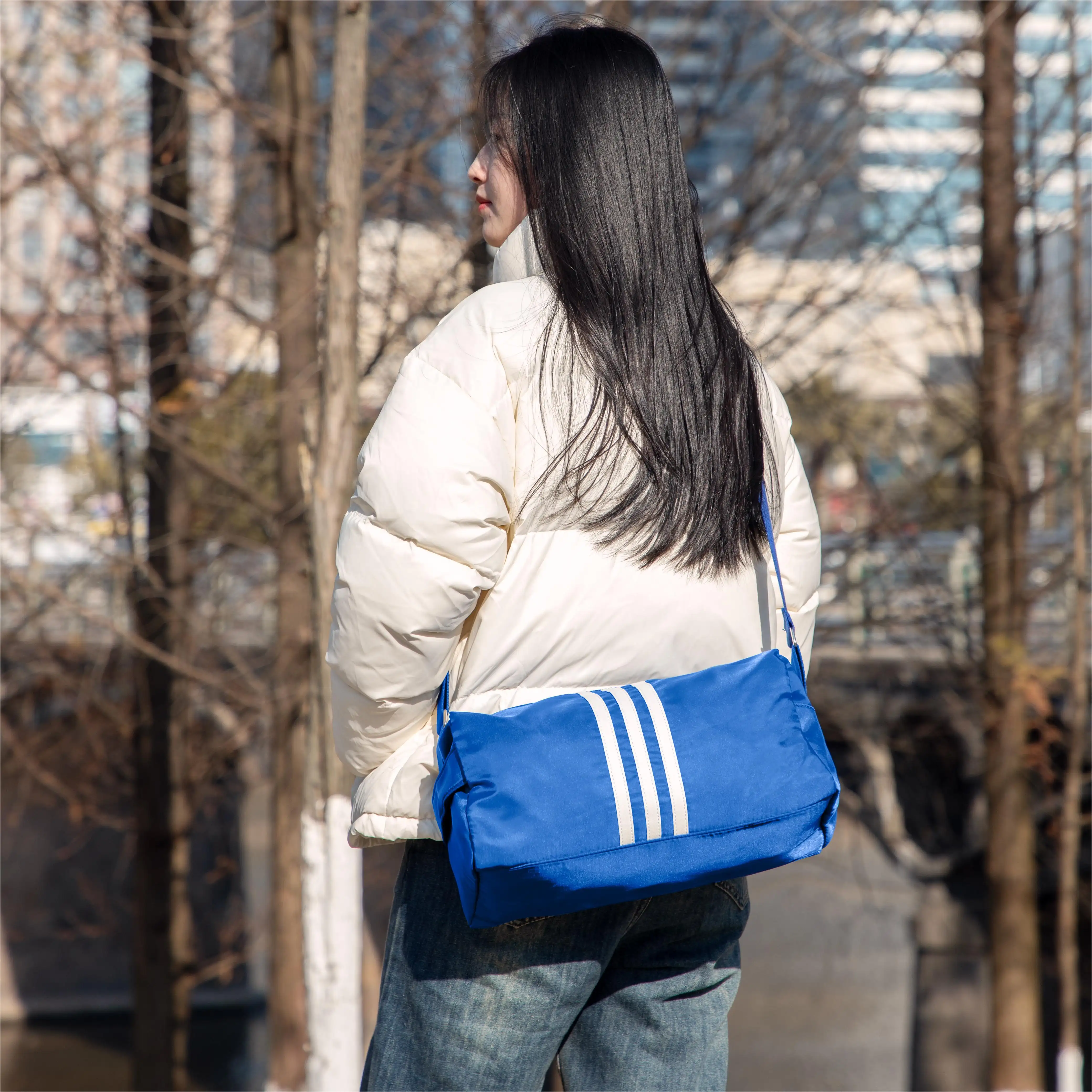 Yeni moda şerit omuzdan askili çanta su geçirmez naylon küçük kare çanta Crossbody çanta kadınlar için askılı çanta
