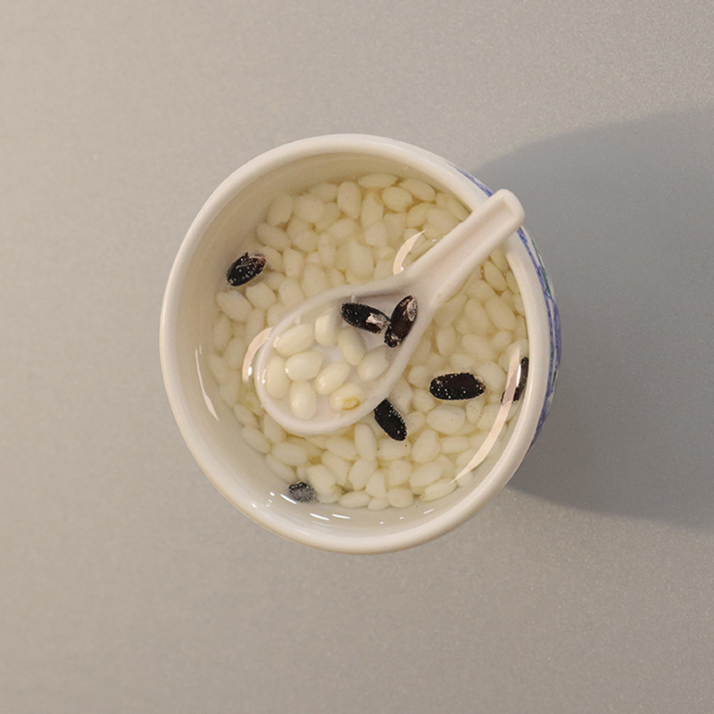 Eau sucrée de riz au sésame noir