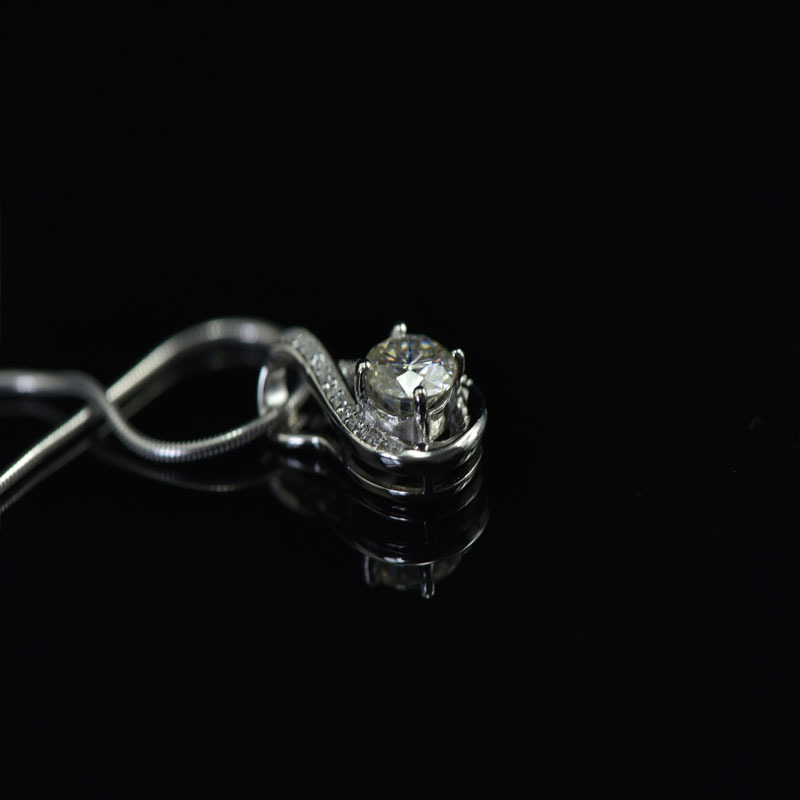 HMOIS fashion jewelry costom S925 silver plated 1ct moissanite vvs moissanite bling pendant