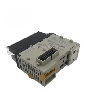 CJ1W-DA08C modulo PLC di uscita analogica - Product Image 1