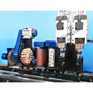 Torno de madera CNC de carga y descarga automática de precio barato de alta calidad para columnas, escalera, bate de béisbol, torno CNC