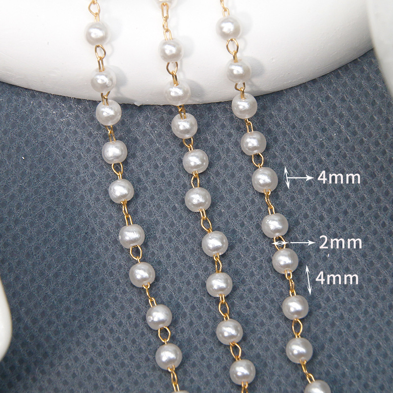 Collier chaîne délicate de perles denses