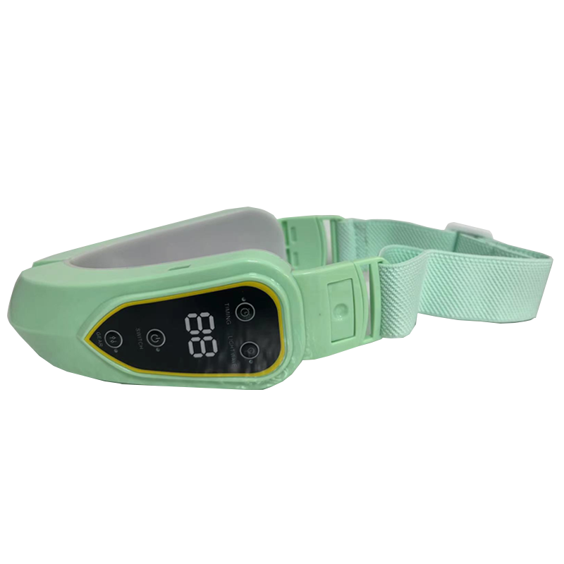 สีเขียวอ่อน